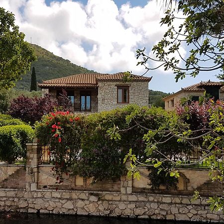 Castello Bellos Villas & Apartments Keri Eksteriør bilde