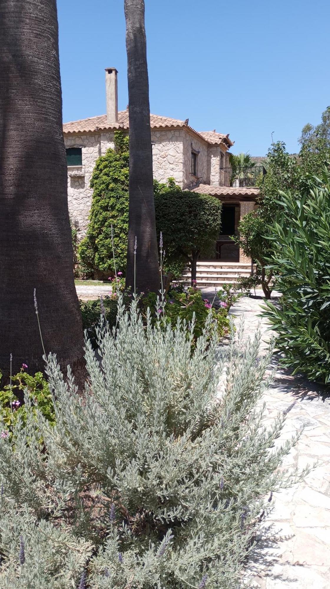 Castello Bellos Villas & Apartments Keri Eksteriør bilde