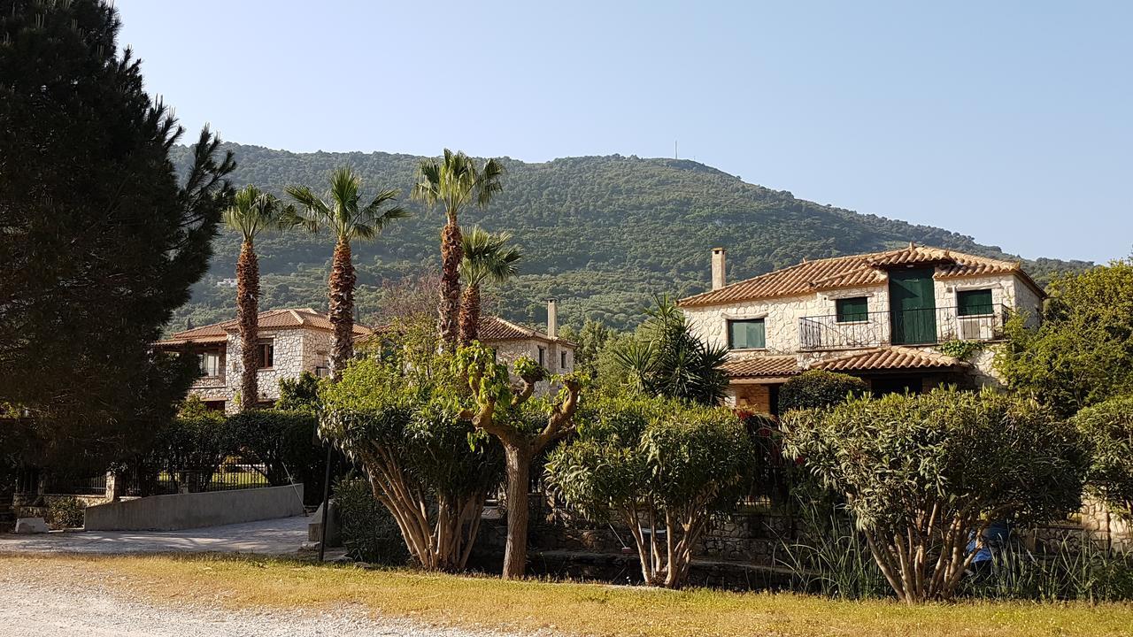 Castello Bellos Villas & Apartments Keri Eksteriør bilde