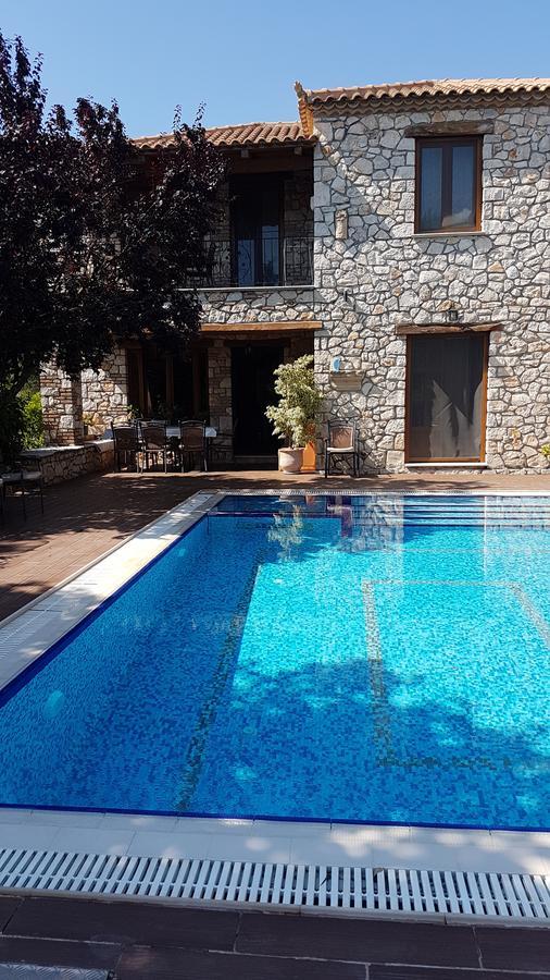Castello Bellos Villas & Apartments Keri Eksteriør bilde