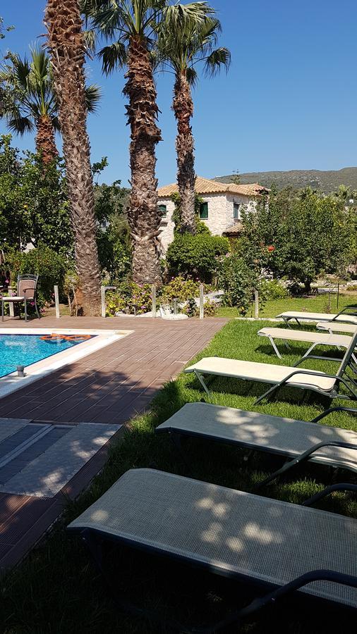 Castello Bellos Villas & Apartments Keri Eksteriør bilde